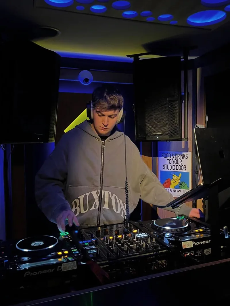 DJ Oseko