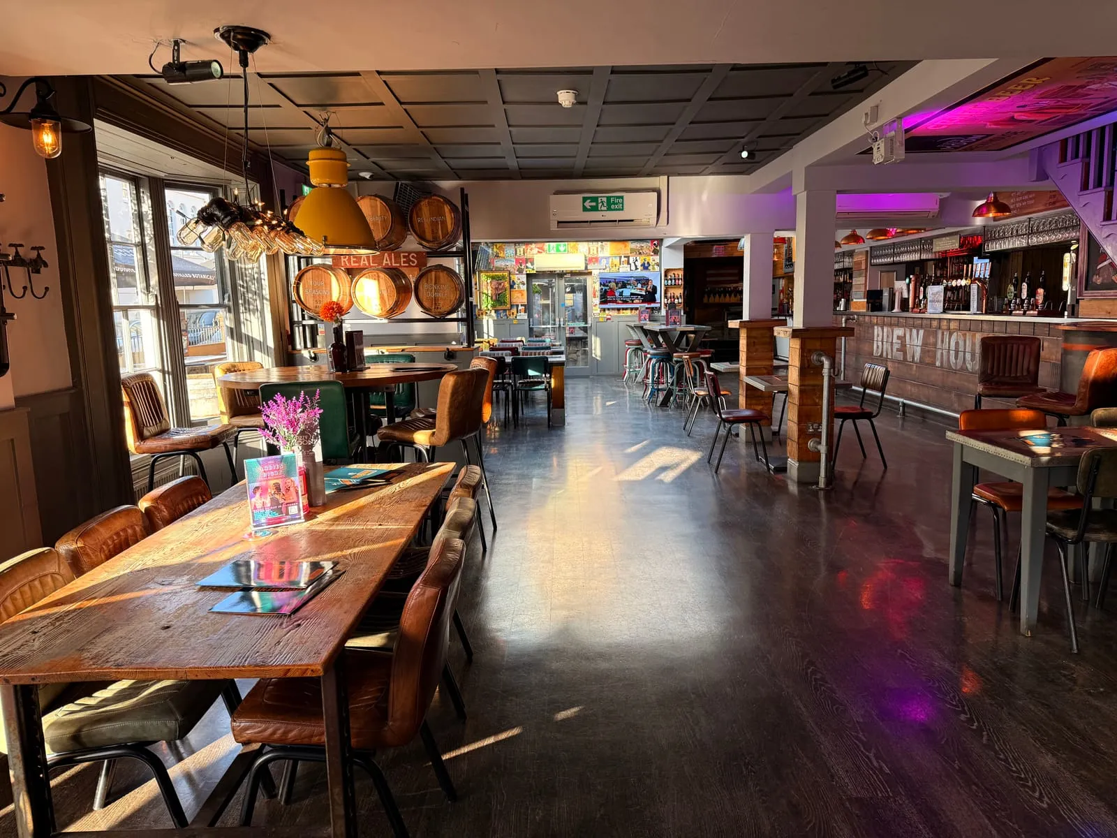 Heated garden lounge and outdoor seating at Fizzy Moon